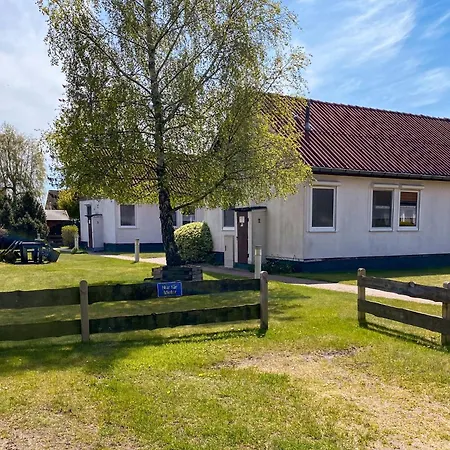 Ferienhaus Boddenwind No 2 *
